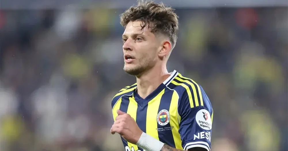 Fenerbahçe'de Ayrılık Rüzgarı: Szymanski İmza İçin Yola Çıktı