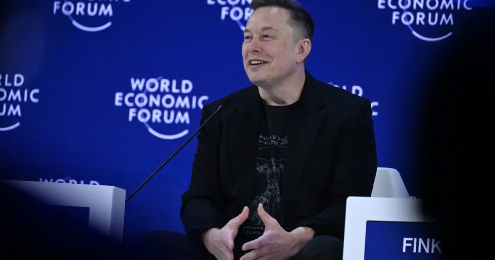 Elon Musk: İnsansı Robotlar Gelecek Yılın Sonunda Satışta Olacak