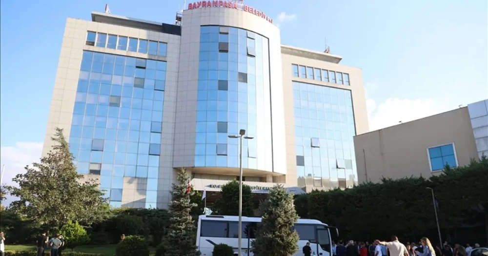 Bayrampaşa'da Yolsuzluk Soruşturması: 8 Kişi Tutuklandı