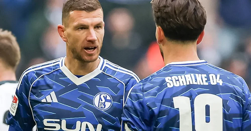 Schalke 04, Son Dakika Golleriyle Kaiserslautern Karşısında Berabere Kaldı