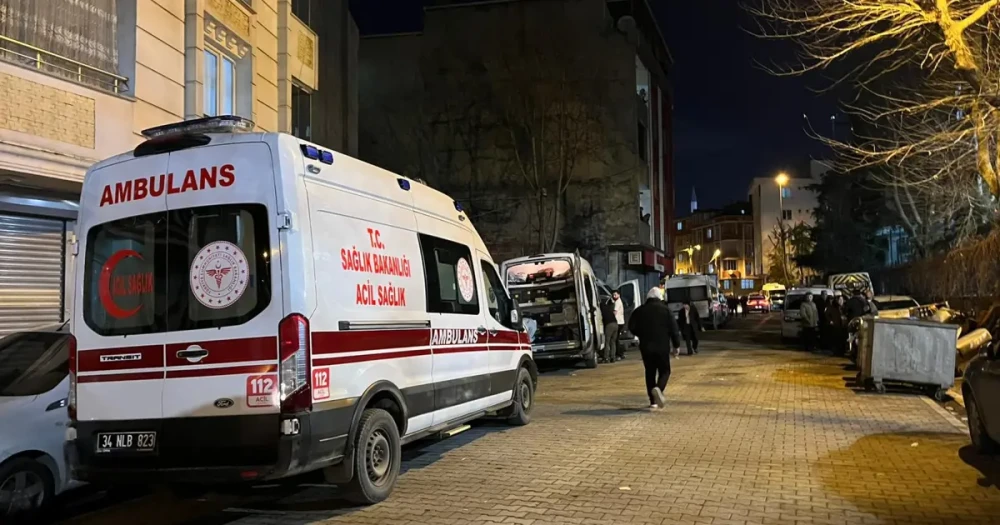 Esenyurt'ta Kanlı Hesaplaşma: Parkta Çıkan Silahlı Çatışmada Bir Kişi Hayatını Kaybetti