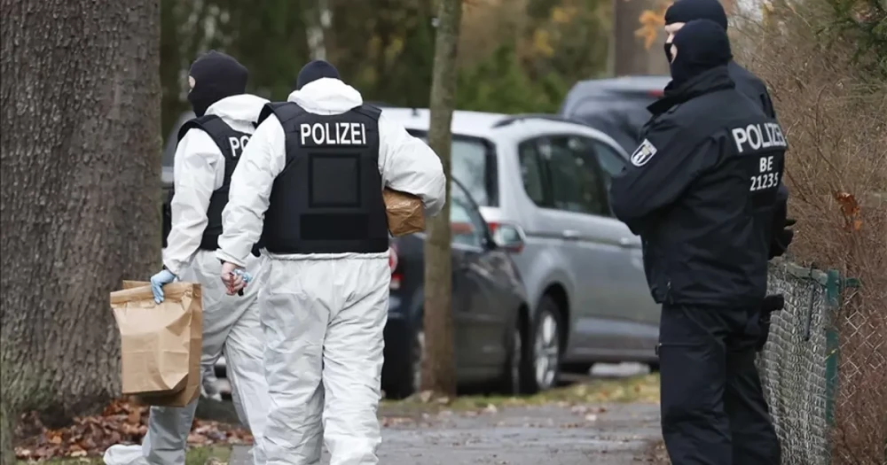 Berlin'de Kanlı Saldırı: 5 Yaralı, Sürünerek Kurtuldu