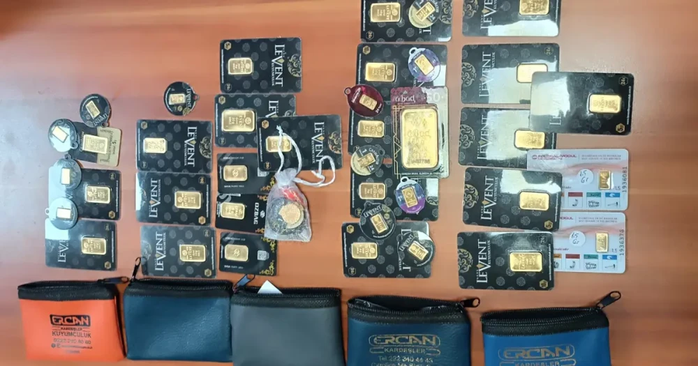 237 Gram Altın Bulunan Çanta Sahibine Teslim Edildi
