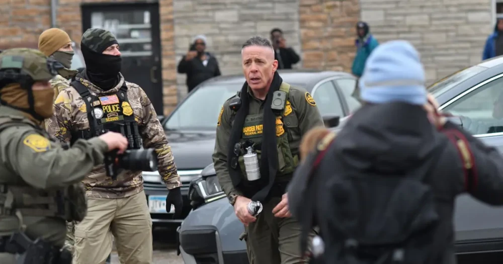 Trump Yönetimi, ICE Operasyonları Sonrası Komutanı Görevden Aldı