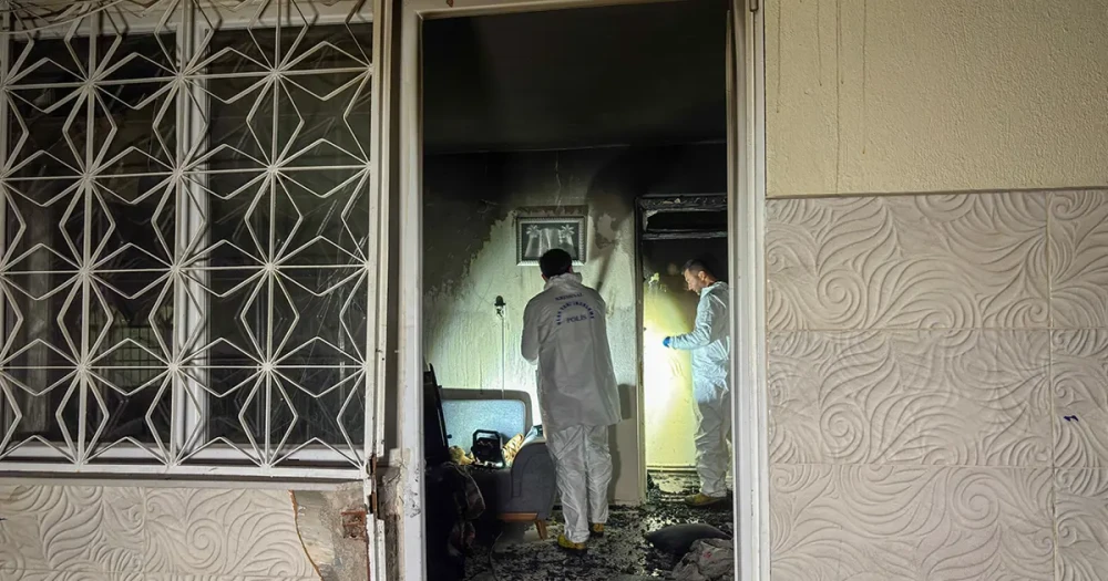 11 Yaşındaki Çocuk, İzmir'deki Yangında Hayatını Kaybetti