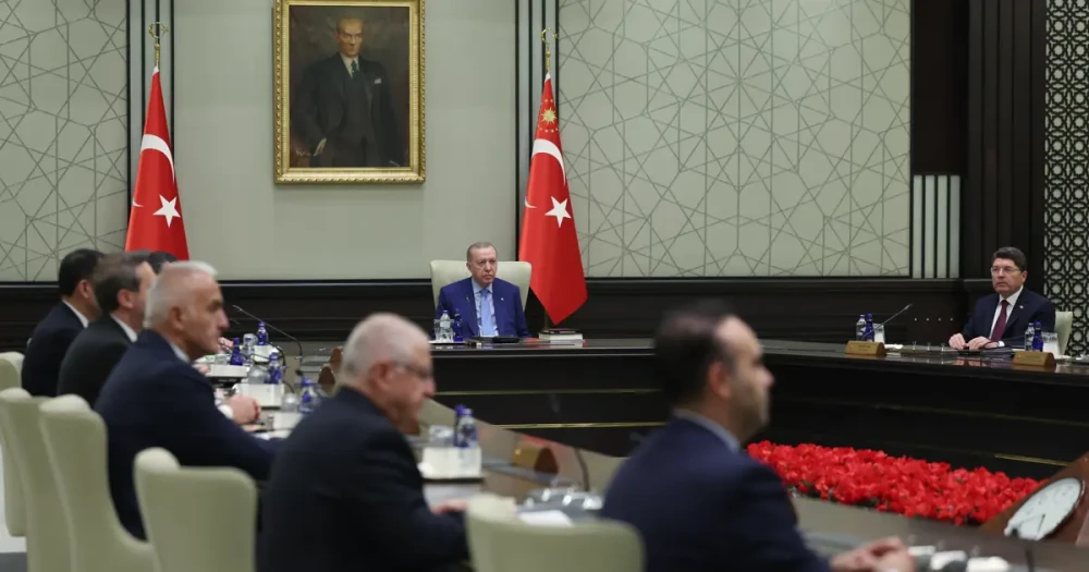 Kabine Toplantısı Başladı: ABD-İran Gerilimi ve Bölgesel Gelişmeler Masada