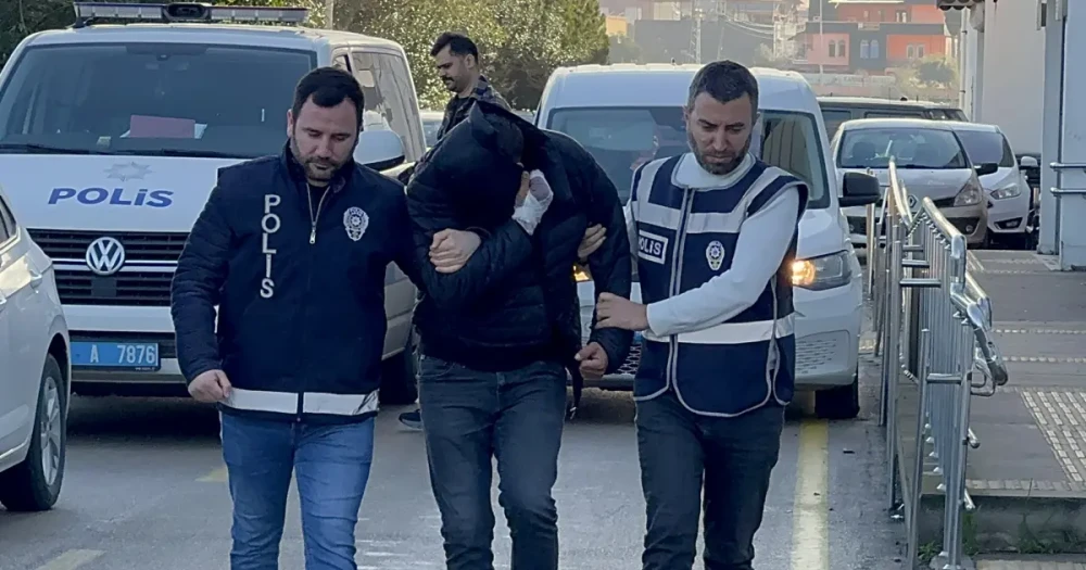 Eski Eşler Arasında Çocuk Teslimi Sırasında Kavga: Adana'da Olaylı Anlar