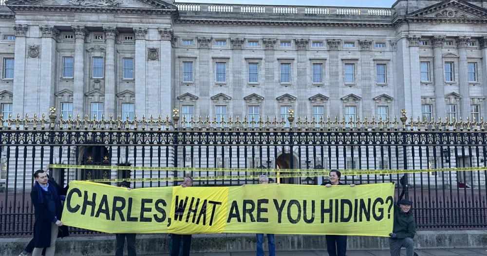 Buckingham Sarayı Önünde Epstein Skandalına Tepki