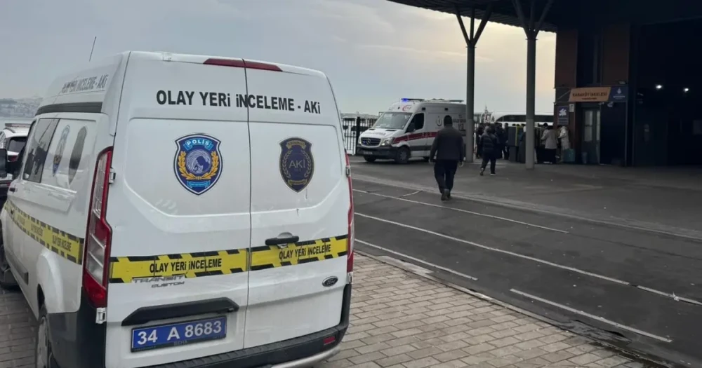 Karaköy İskelesi'nde Kadın Cesedi Bulundu: Soruşturma Başlatıldı
