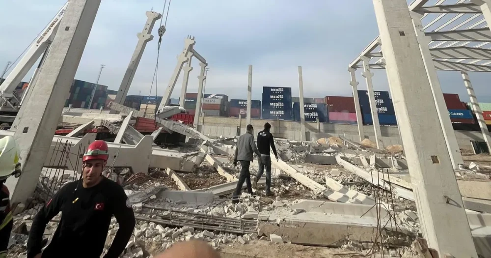 Mersin'de İnşaat Şantiyesinde Korkutan Kaza: 3 Yaralı
