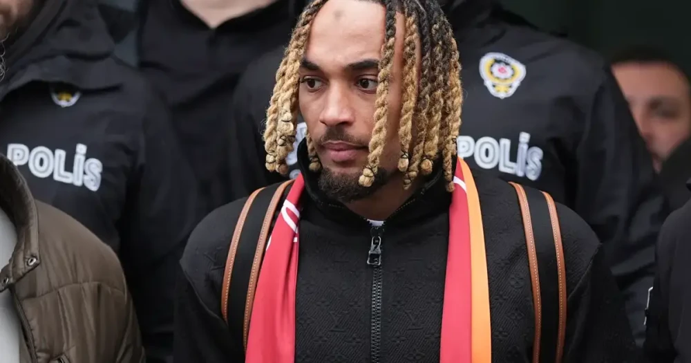 Sacha Boey, Galatasaray'a Geri Döndü: Rekor Transferin Ardından Kiralık Olarak Sarı-Kırmızılılarda