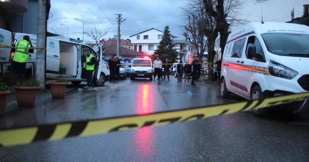 Emekli Polis Eşini ve MHP İlçe Başkanını Öldürdü