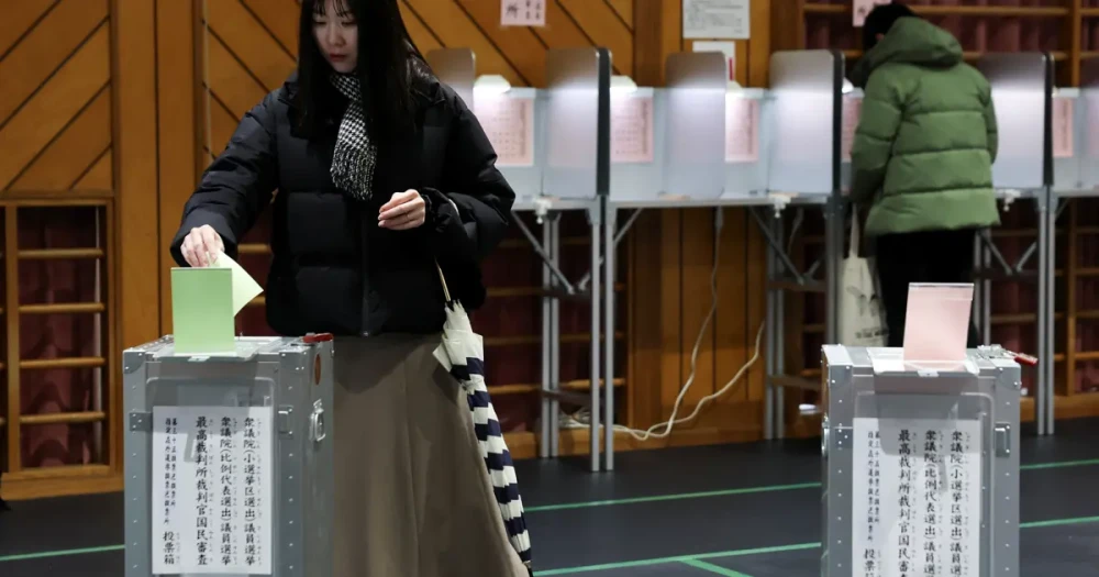 Japonya Erken Seçim İçin Sandık Başında