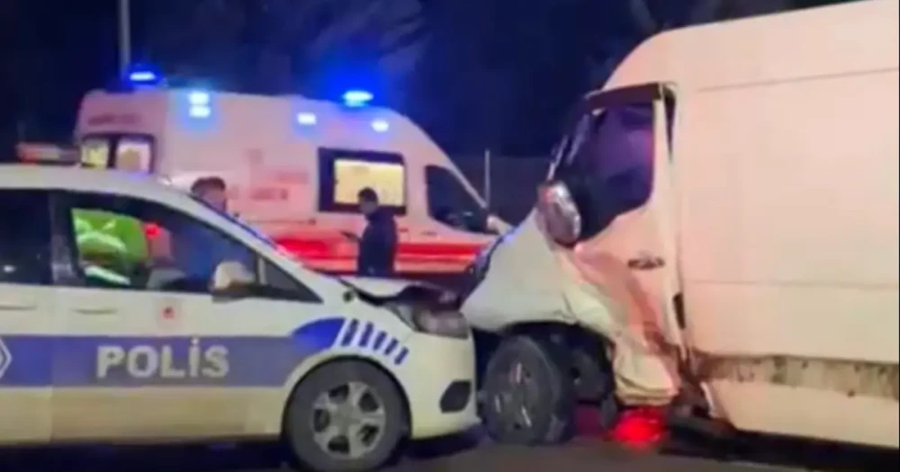 Sultanbeyli'de Trafik Kazası: 3 Yaralı