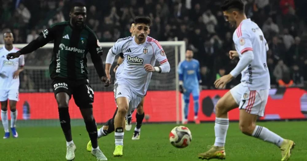 Beşiktaş, Alanyaspor Karşısında Galibiyet Arıyor: İlk 11'ler Açıklandı