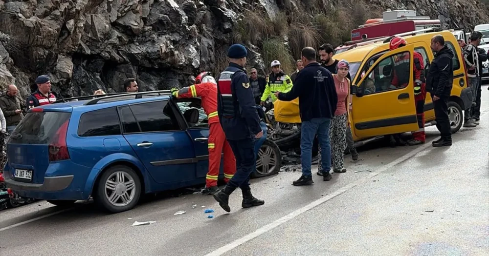 Fethiye'de Ağır Kaza: Babaanne ve Torunu Hayatını Kaybetti