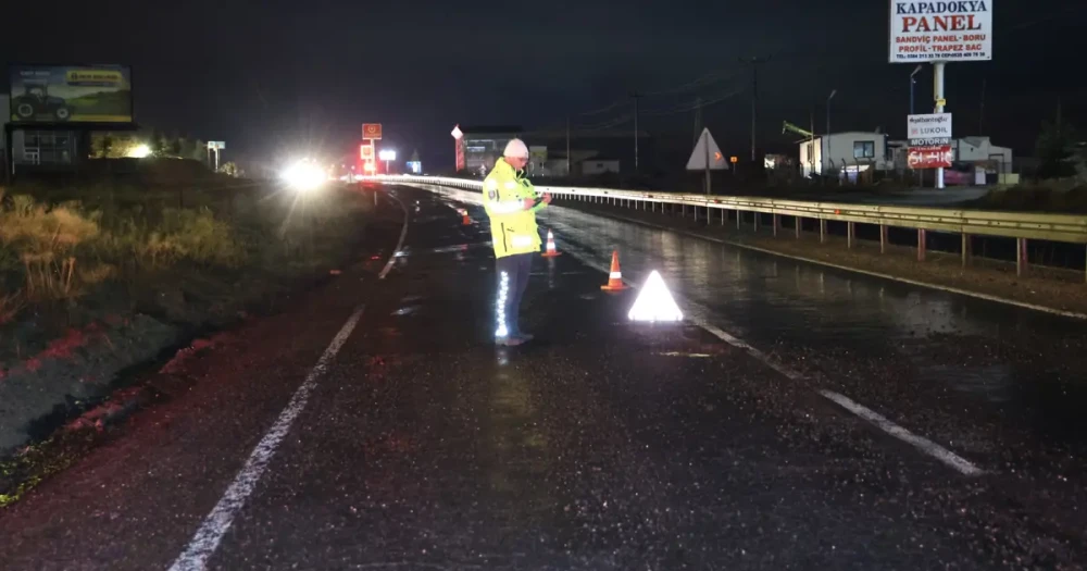 Nevşehir Yolu Çukurlarla Doldu: Vali Makam Aracı Bile Yolda Kaldı