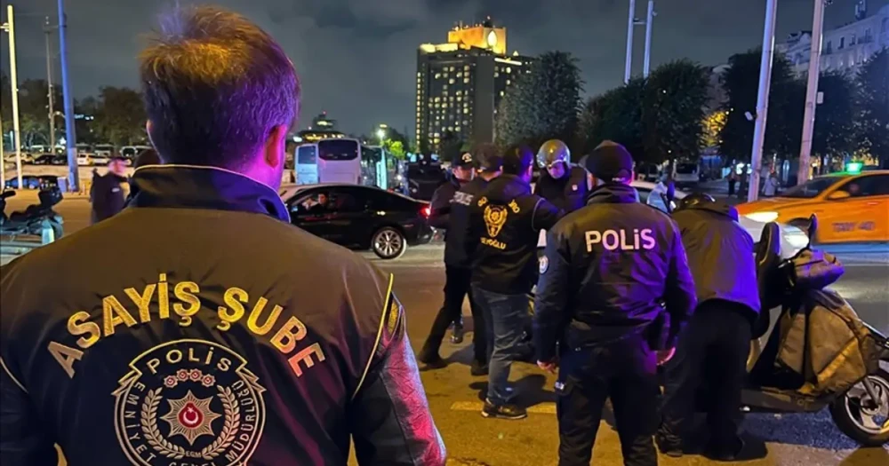 İstanbul'da Kapsamlı Güvenlik Operasyonu: Binlerce GBT Sorgusu, Yüzlerce Gözaltı