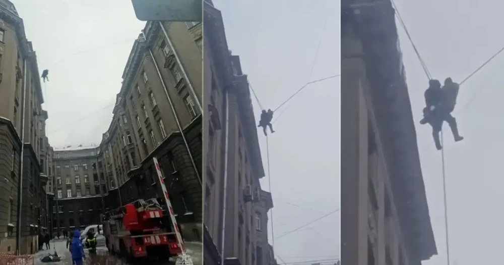 St. Petersburg'da Çatıdan Düşen İşçi, Elektrik Telleriyle Hayata Tutundu