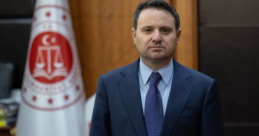 CHP'li Gençlik Kolları Başkanı Bakan Akın Gürlek'e Hakaret Ettiği Gerekçesiyle Tutuklandı