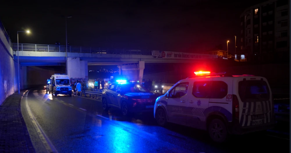 Motosiklet Temizlik Aracına Çarptı: 2 Kişi Hayatını Kaybetti