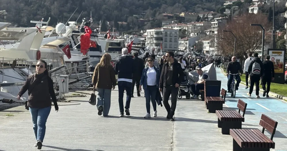 Şubat Ayı Rekor Sıcaklıkta İstanbullular Sahillere Akın Etti