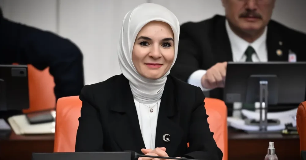 Sosyal Medya Düzenlemesi Geliyor: Bakan Göktaş'tan Çocukları Koruma Vurgusu