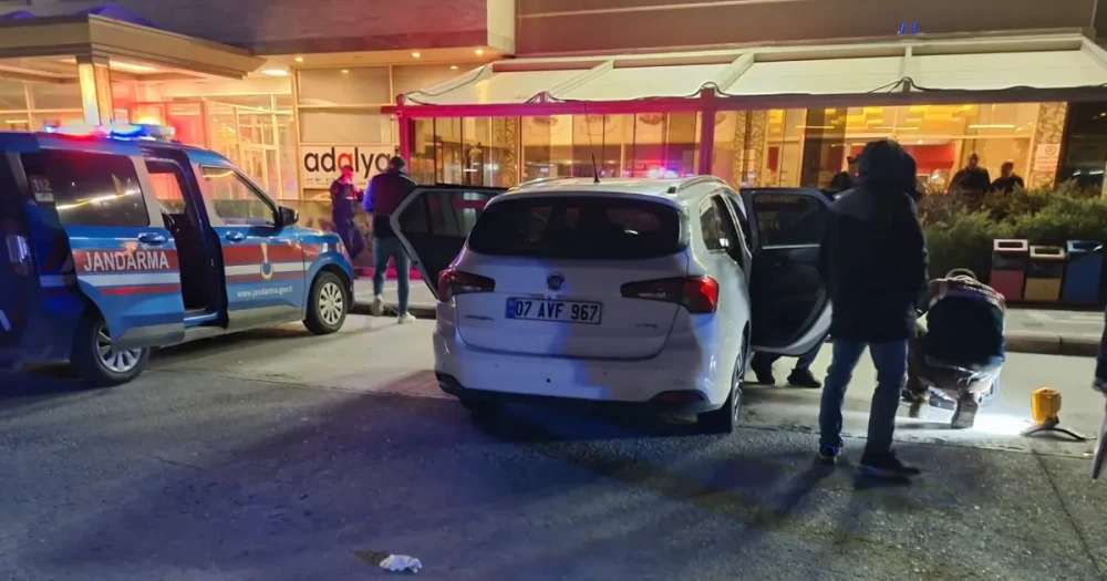 Dinlenme Tesisinde Şüpheli Ölüm: 5 Gündür Park Halindeki Araçta Bulundu