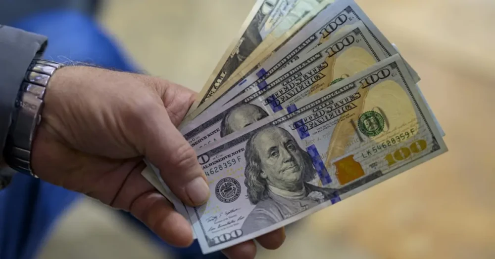 Dolar, Tatil Etkisiyle Yatay Seyrediyor