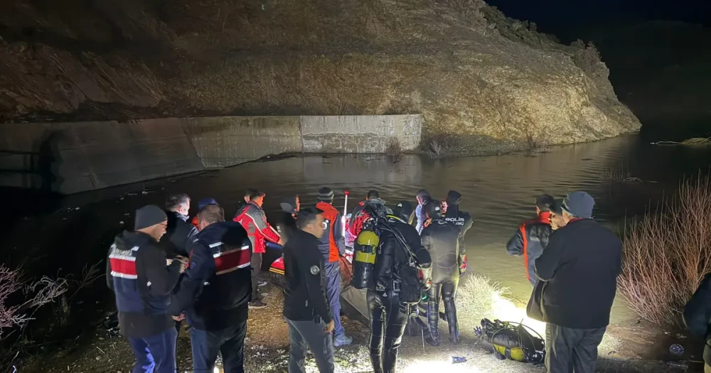 Atıyla Gezerken Baraj Göletine Düşen Genç Hayatını Kaybetti