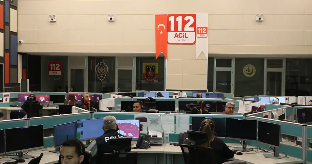 112 Acil Çağrı Merkezi'ne İlginç Talepler: Kayıp Dişten Kedi Psikolojisine Kadar