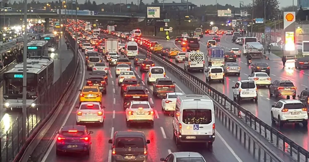 2026 Yılında Yeni Trafik Cezaları: Hız Sınırı İhlallerine Ağır Yaptırımlar Geliyor