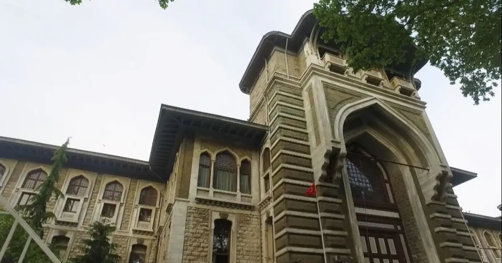 İstanbul Erkek Lisesi'nde Yaşanan Olaylar Sonrası Yönetici ve Öğretmenlere Yönelik Cezalar Belirlendi