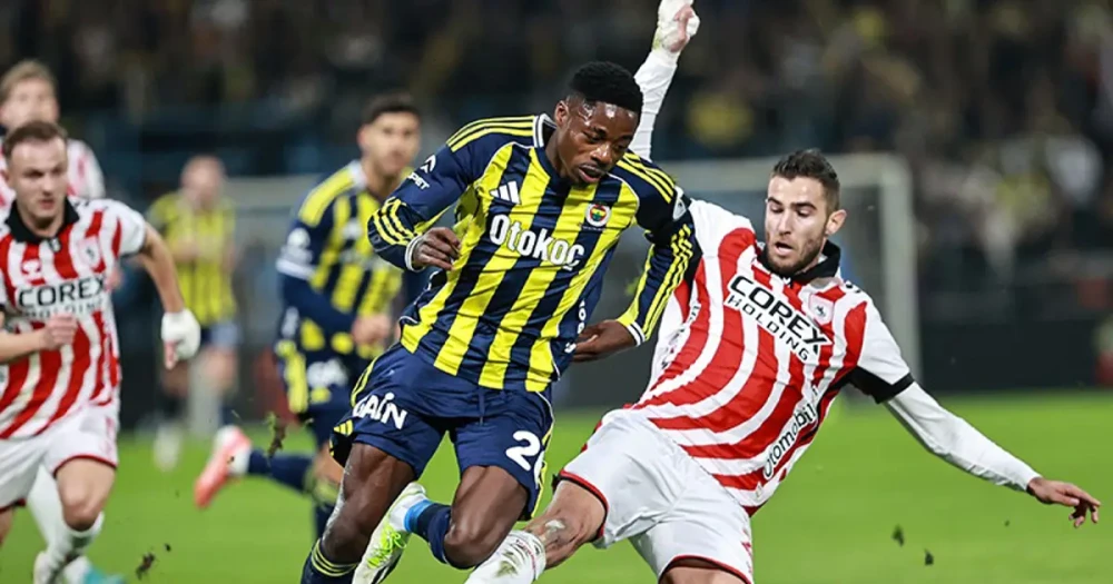 Fenerbahçe'de Samsunspor Maçı Öncesi Kadroda Sürpriz Gelişme