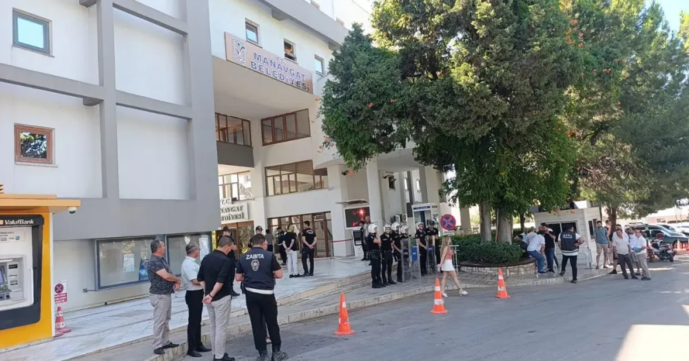 Manavgat Belediyesi'nde Rüşvet ve Yolsuzluk İddialarına İlişkin Geniş Çaplı Operasyon: 36 Gözaltı