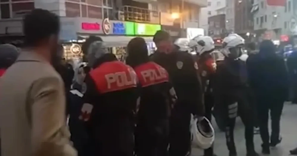 Şişli'de Sokak Ortasında Silahlı Kavga: Yoldan Geçen Kadın Vuruldu
