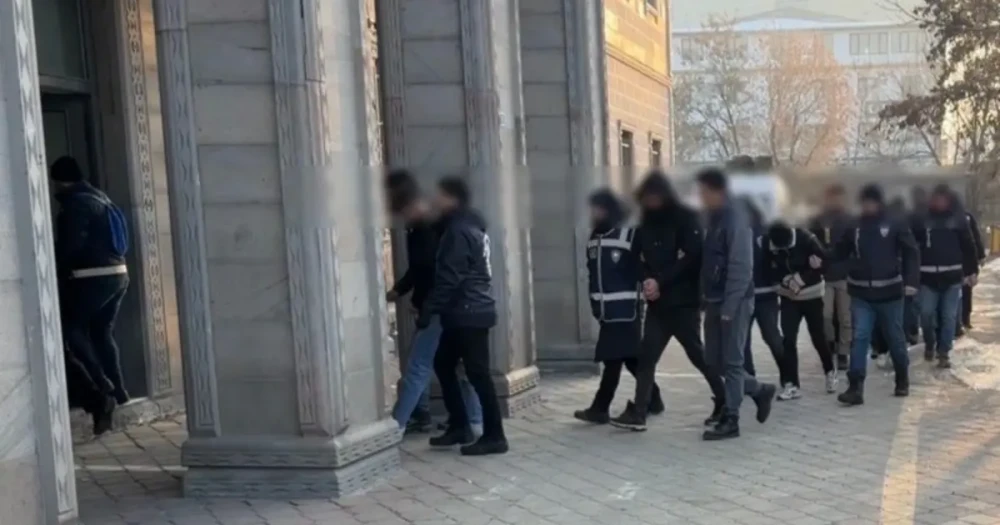4 Milyar Liralık Yasa Dışı Bahis Operasyonunda 65 Kişi Tutuklandı