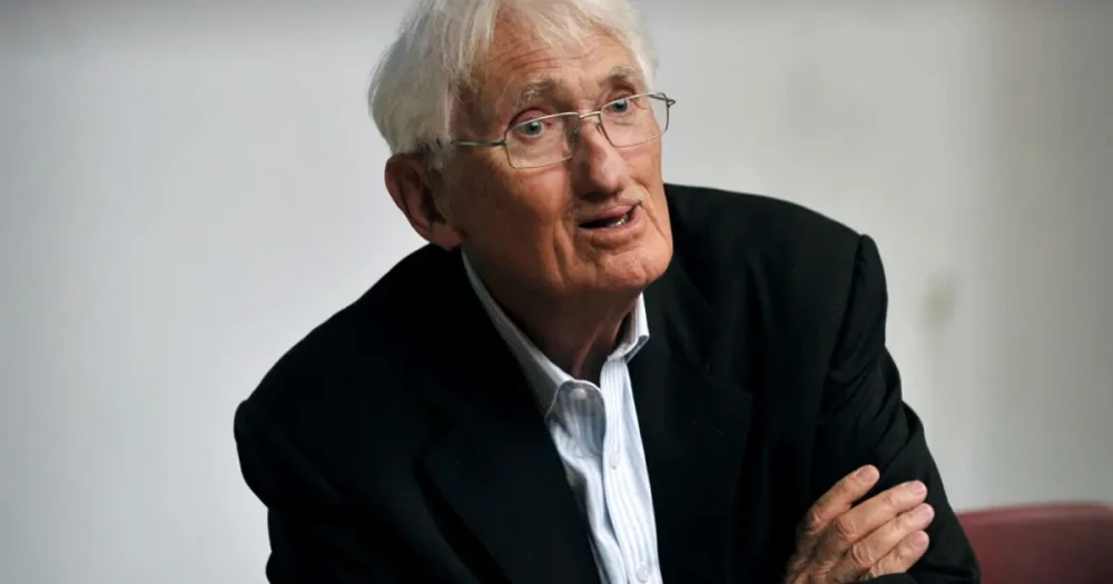 Ünlü Filozof Jürgen Habermas Vefat Etti
