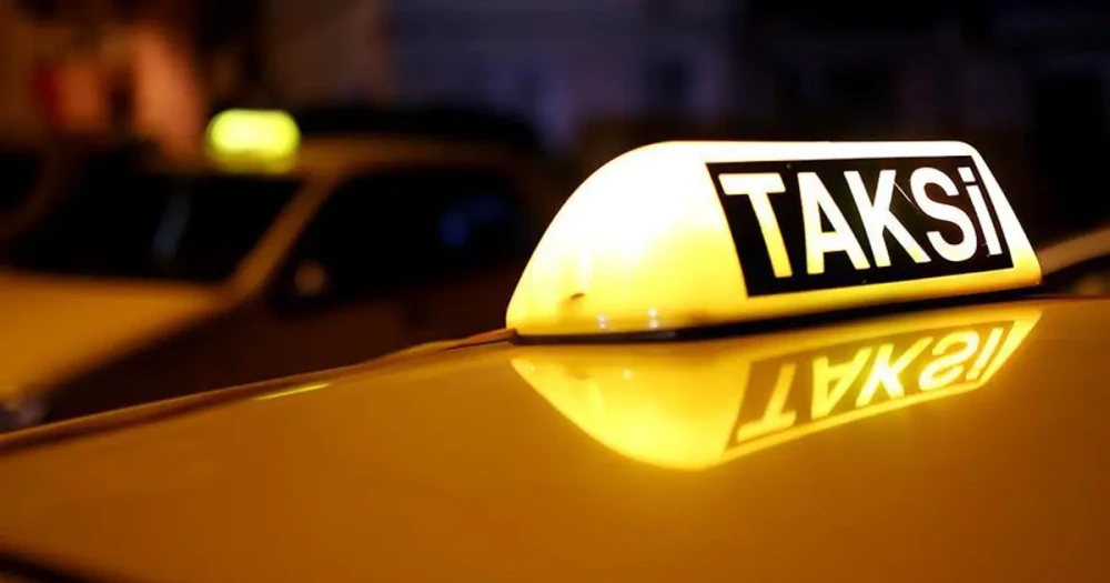 İzmir'de Taksi Ücretlerine Zam: İndi Bindi 180 TL Oldu
