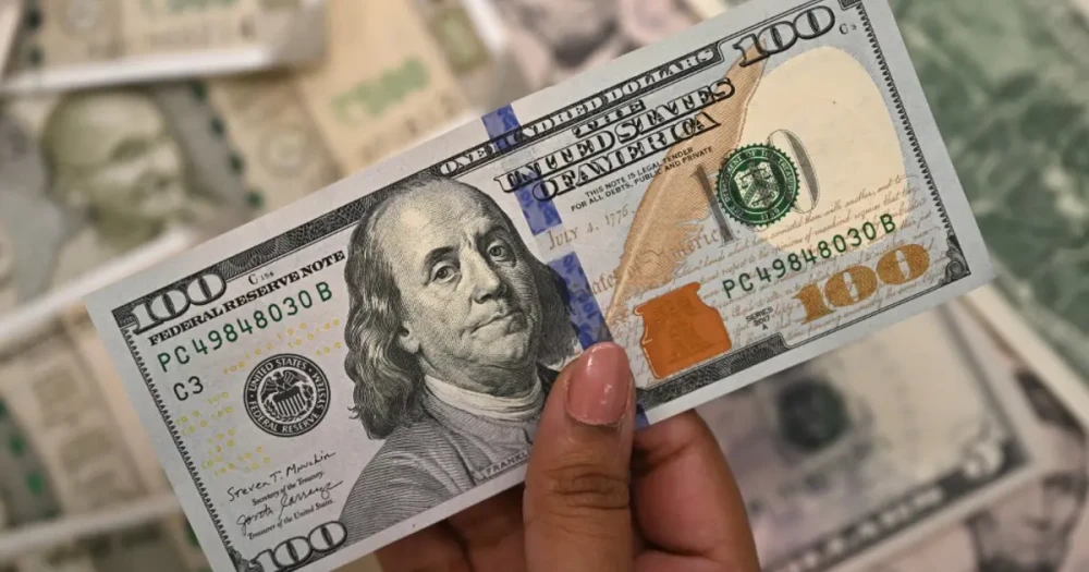 Dolar Küresel Gerilimler Nedeniyle Değer Kaybetti, Euro'da Son Durum