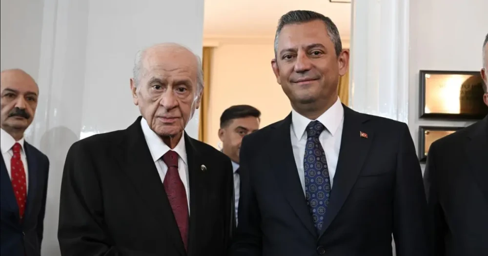 Bahçeli'den Özel'e Telefon: Gündemdeki Konular Masaya Yatırıldı