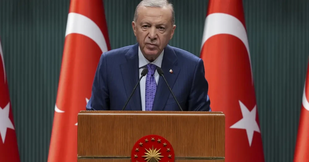 Erdoğan'dan AK Parti Teşkilatlarına Bayram Mesajı: Savaşın Etkileri ve Muhalefete Eleştiriler