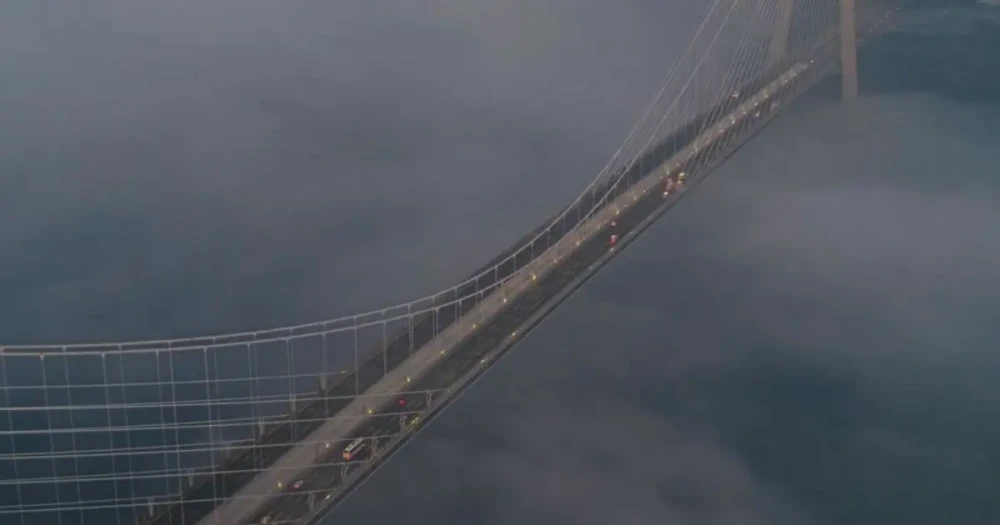 İstanbul'u Kaplayan Yoğun Sis Görsel Şölen Yarattı