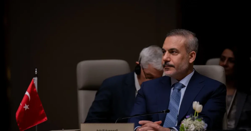 Riyad'da Kritik Toplantı Sırasında Füze Alarmı: Bakanlar Sığınaklara Alındı