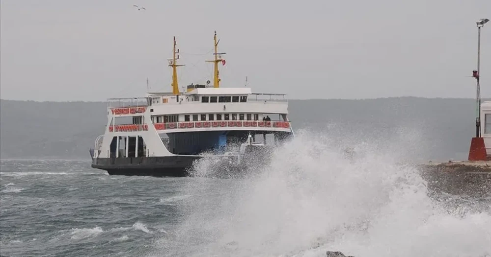 Gökçeada ve Bozcaada Feribot Seferleri Fırtına Nedeniyle İptal Edildi