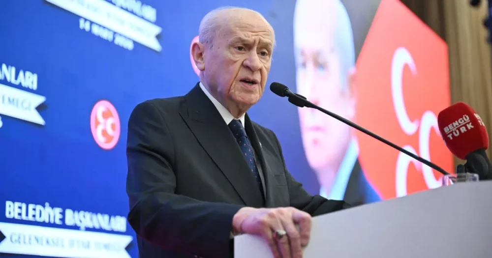 Bahçeli'den Bayram Mesajı: Savaş Uyarısı ve Barış Çağrısı