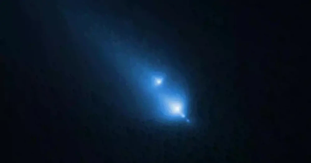 Hubble'dan Tarihi Görüntü: Kuyruklu Yıldızın Parçalanma Anı Kaydedildi