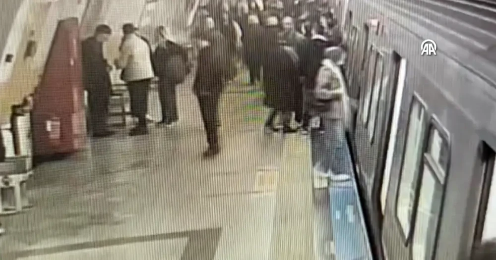 Taksim Metrosunda Yankesici Suçüstü Yakalandı