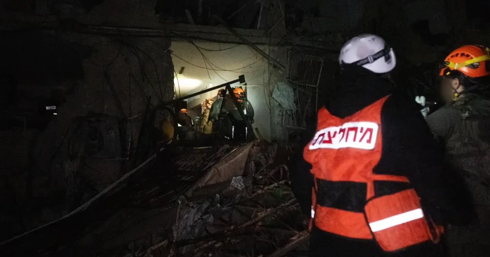 İran-İsrail Geriliminde 22. Gün: Dimona Nükleer Santrali Vuruldu, Bölgede Tansiyon Yükseliyor