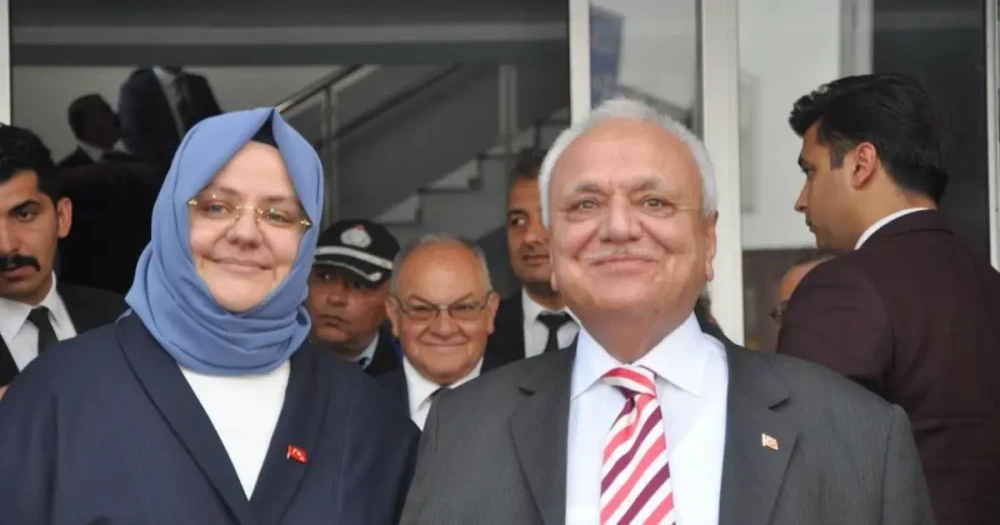 Eski Bakanlar Kazada Yaralandı: Soruşturma Başlatıldı